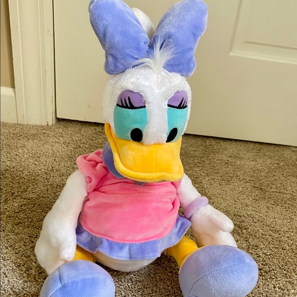 Disney Other - Daisy Duck 18" Plush